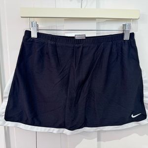 Nike FIT Tennis Golf and Pickle Ball Black white trim Skirt Skort